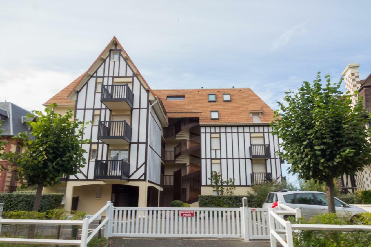 Joli Studio Avec Vue Panoramique Sur La Mer Houlgate Dış mekan fotoğraf